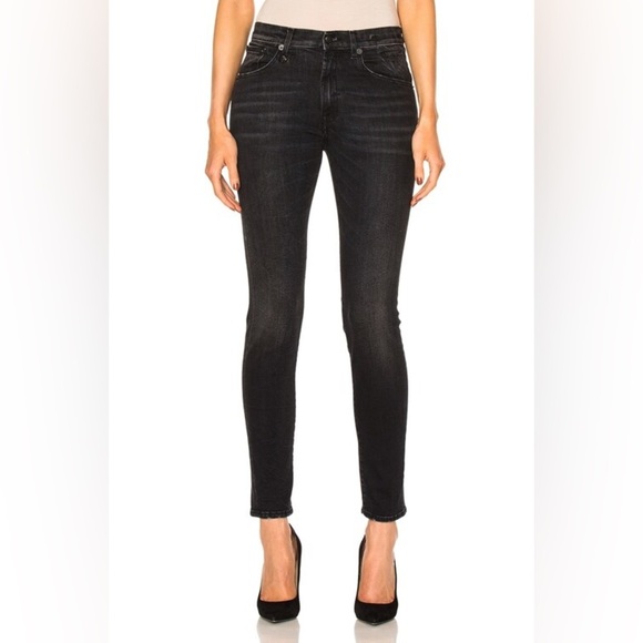 R13
High Rise Skinny Black Marble (J13) - Picture 4 of 16